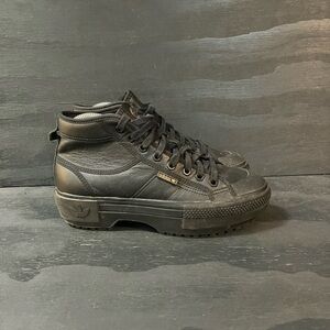 Adidas Nizza Trek Shoes Womens Size 7.5 Leather Black/Gold Shoes HQ7103